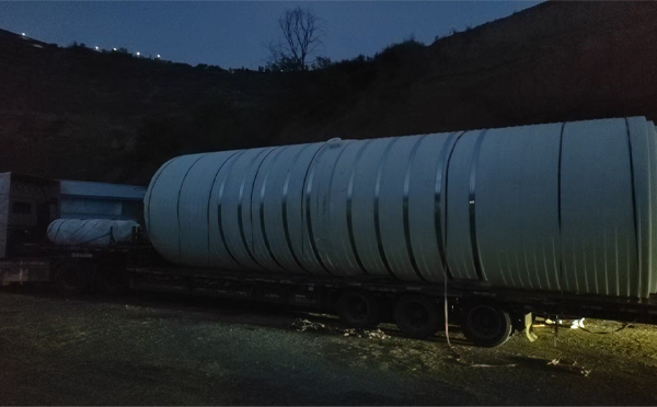 卓尼圆桶运输途中